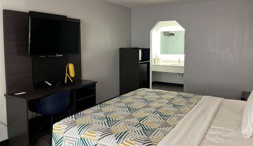 Deluxe Room, 1 King Bed, Accessible, Non Smoking