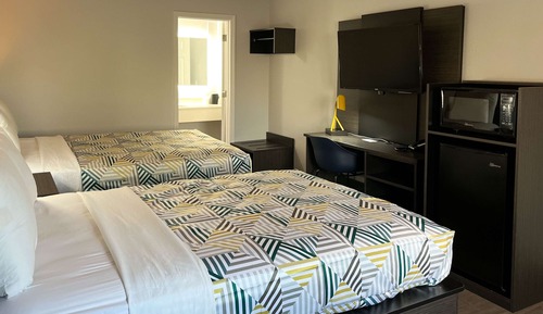 Deluxe Room, 2 Double Beds, Non Smoking, Refrigerator & Microwave