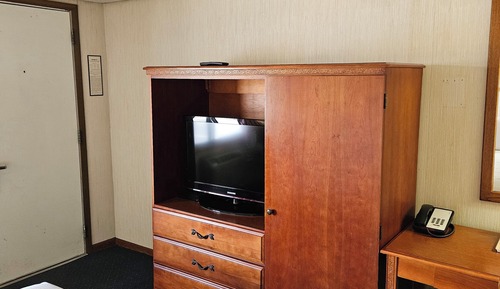 Standard Room, 1 Queen Bed, Non Smoking (Pet Friendly)