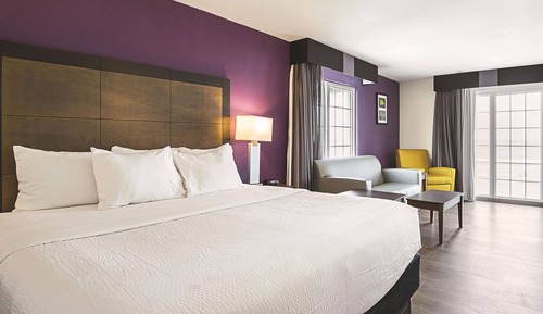 Executive Suite, 1 King Bed, Non Smoking