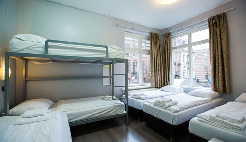 Family Room, Multiple Beds (6 Persons)