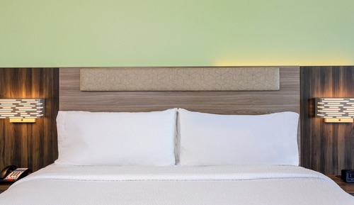 Room, 2 Queen Beds, Accessible Bathtub (Accessible Tub)