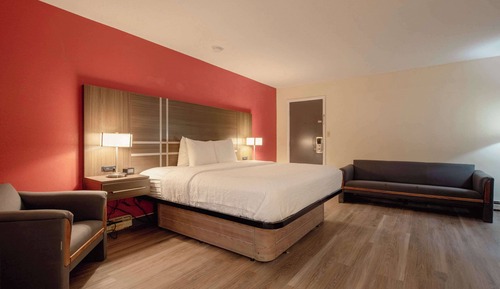 Room, 1 King Bed, Non Smoking