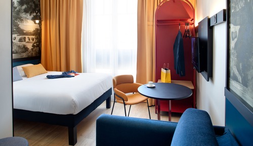 Suite, 1 Double Bed with Sofa bed (Design)