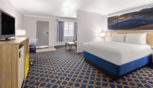 Studio Suite, 1 Queen Bed, Non Smoking