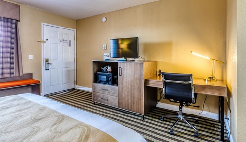 Standard Room, 1 King Bed, Non Smoking