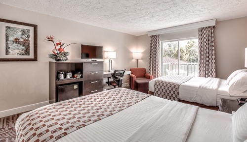Room, 2 Double Beds, Accessible, Balcony (Hearing)
