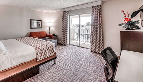 Room, 1 King Bed, Accessible, Balcony (Mobility/Hearing Access, Bathtub)