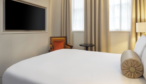 Deluxe Room, 1 Queen Bed
