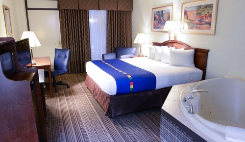 Suite, 1 King Bed, Non Smoking, Jetted Tub