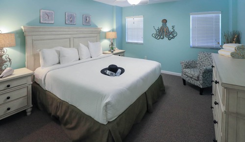 Superior Suite, Multiple Beds (Standard 2 Bedroom Partial OV Suite)