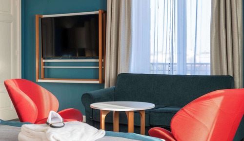 Suite, 1 Queen Bed