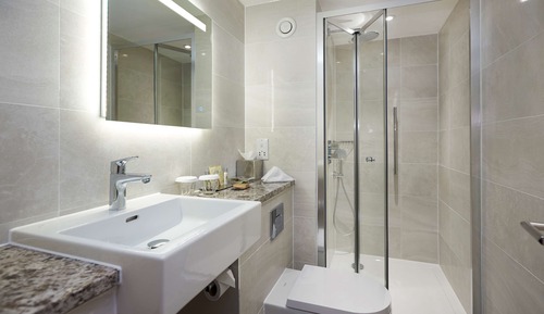 Suite, 1 Queen Bed, Balcony