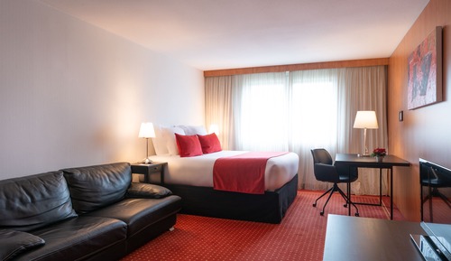 Room, Connecting Rooms