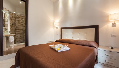 Classic Double Room, 1 King Bed, Non Smoking, Ensuite