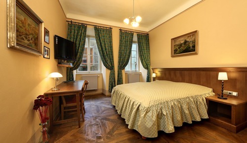 Double Room, Bathtub