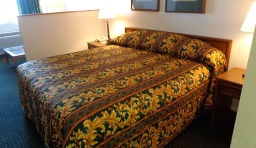 Standard Room, 1 King Bed