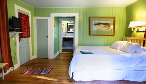 Cottage Eight