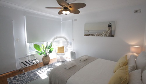 Terrace - Large 1 Bed Fully Equipped Apartment with Terrace and Water Views