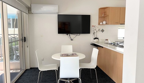 1 Bedroom Deluxe Apartment