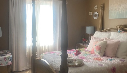 The Champagne Room, 1 Queen Bed 
