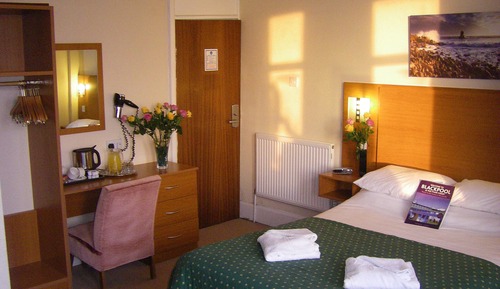 Family Room, Courtyard View (2 adults + 3 children)