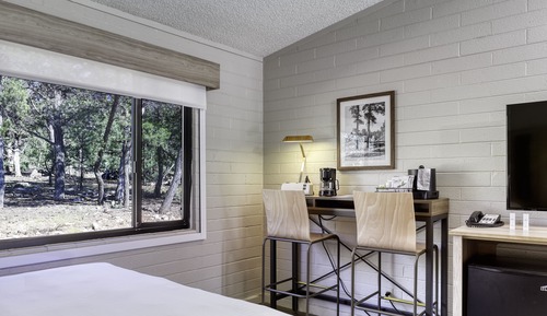 Room, 2 Queen Beds (West Pet Friendly)