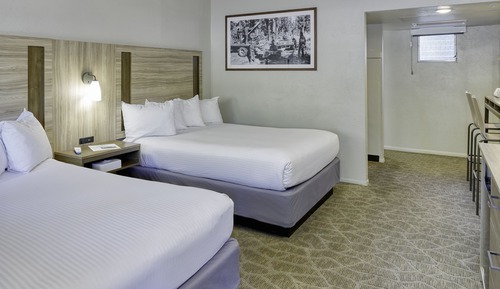 Room, 2 Queen Beds (West, Sorry No Pets)
