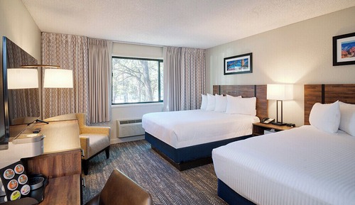 Room, 2 Queen Beds (East, Sorry No Pets)