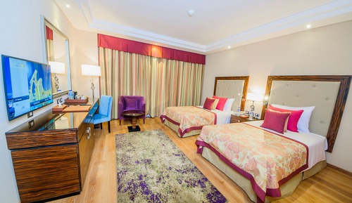 Deluxe Room, 1 King Bed (Aqua)