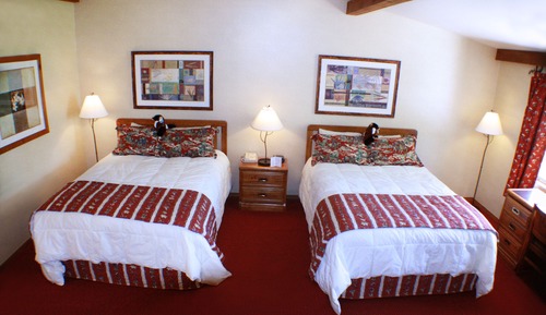Standard Double Room, 2 Queen Beds, Mountain View, Courtyard Area