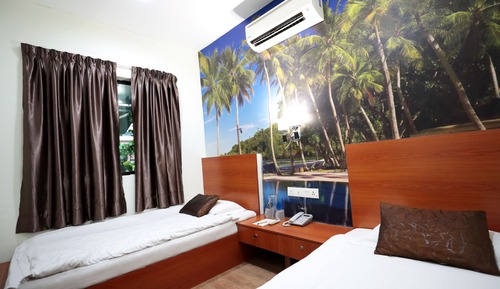 Standard Twin Room, Shared Bathroom