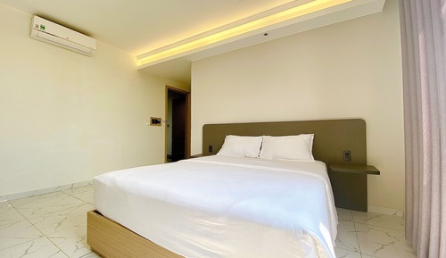 Deluxe Double Room, 1 Queen Bed, City View