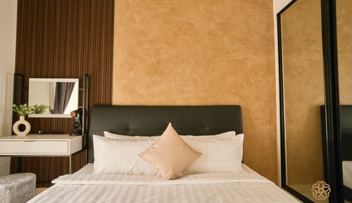 One Bedroom Suite