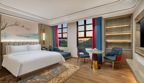 Deluxe Room, 1 King Bed, Non Smoking