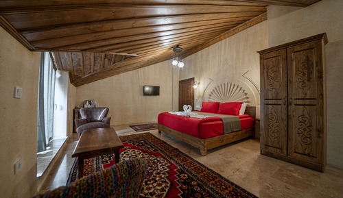 Honeymoon Room