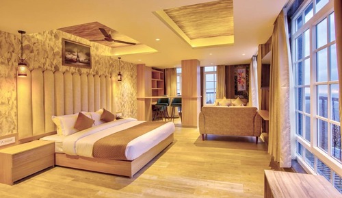 Luxury Suite