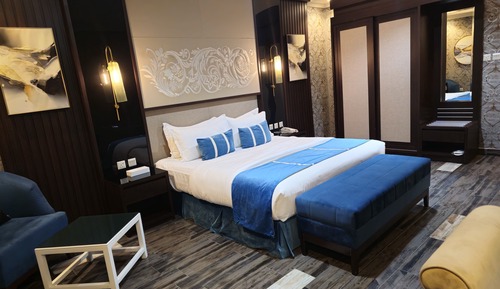 Junior Suite, 1 King Bed