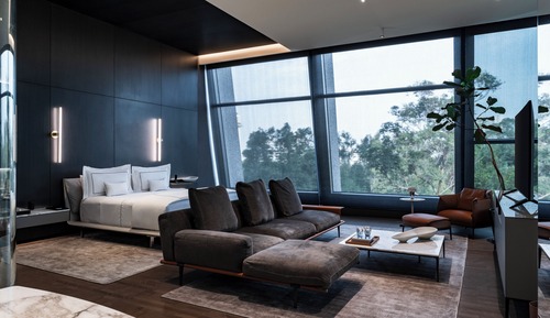 Alexander Suite