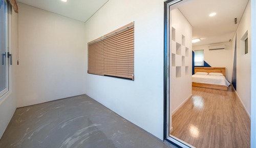 Basic Room, 1 Bedroom (L-06)