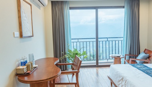Deluxe Mountain view with Balcony
