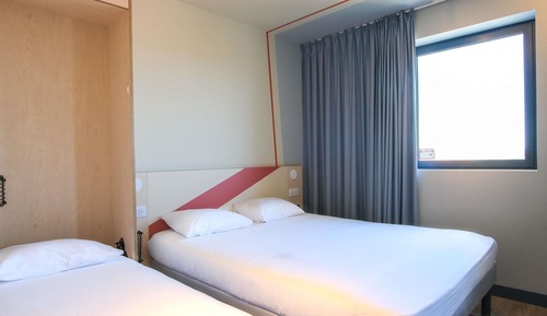Standard Room, Multiple Beds