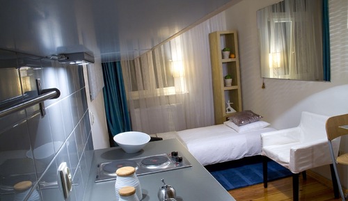 Apartment (with private external bathroom)