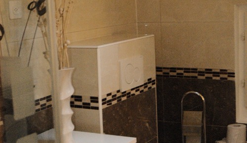 Single Room, Shared Bathroom