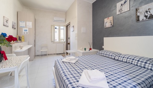 Comfort Room, 1 Bedroom, City View