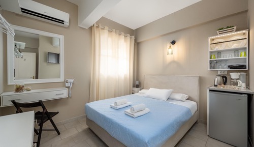 Double Room (4)