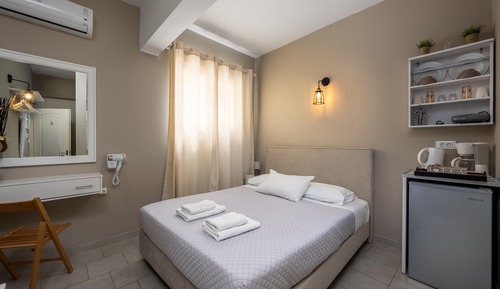 Double Room (3)