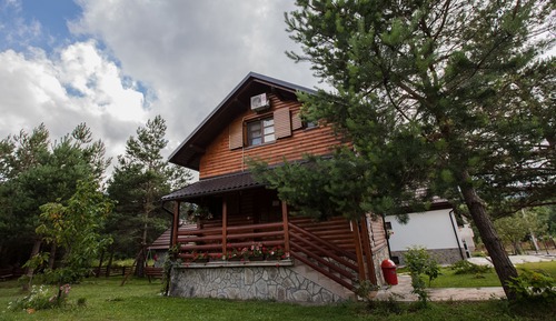 House, 2 Bedrooms, Balcony, Mountain View