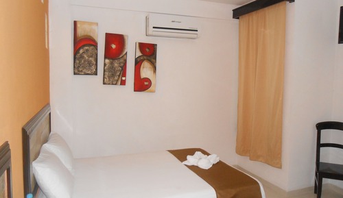 Room (Sencilla Matrimonial)