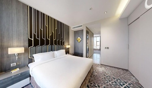 Suite, 1 King Bed
